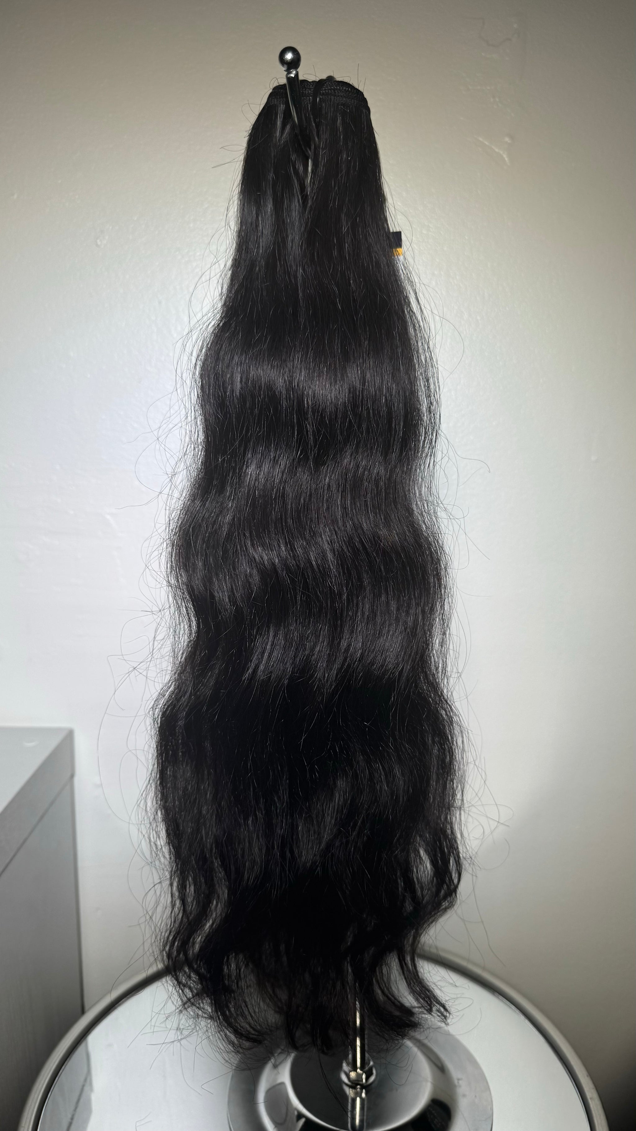 Premium quality wavy hair extensions, designed for long-lasting wear and dependable style. Made with high-grade, natural-looking fibers for a luxurious and durable finish. Easy to color and guaranteed to last for years with proper care.